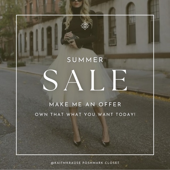 Check out my closet! - Picture 3 of 4